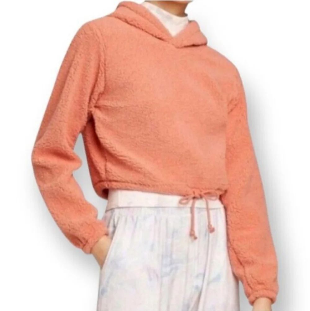 WILD FABLE ORANGE/PINK PLUSH CROP HOODIE SZ.S EUC.